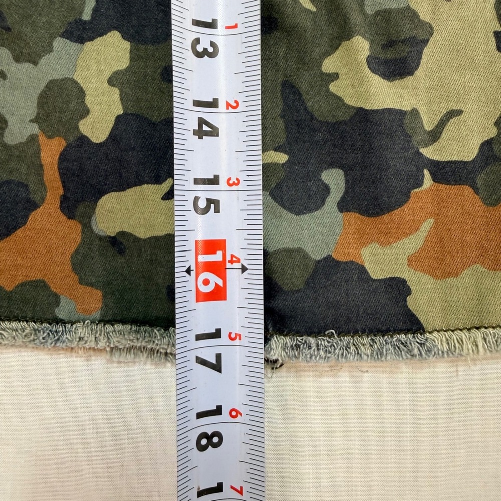 Kensie Jeans Womens Camo Denim Mini Skirt Size 8 29 Frayed Hem Camouflage - Picture 4 of 7